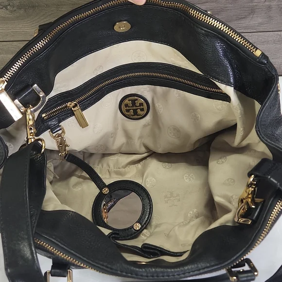 Tory Burch Black Leather Shoulder Bag - Picture 9 of 11